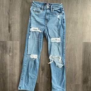 Hollister Ultra High-Rise Vintage Straight Jeans